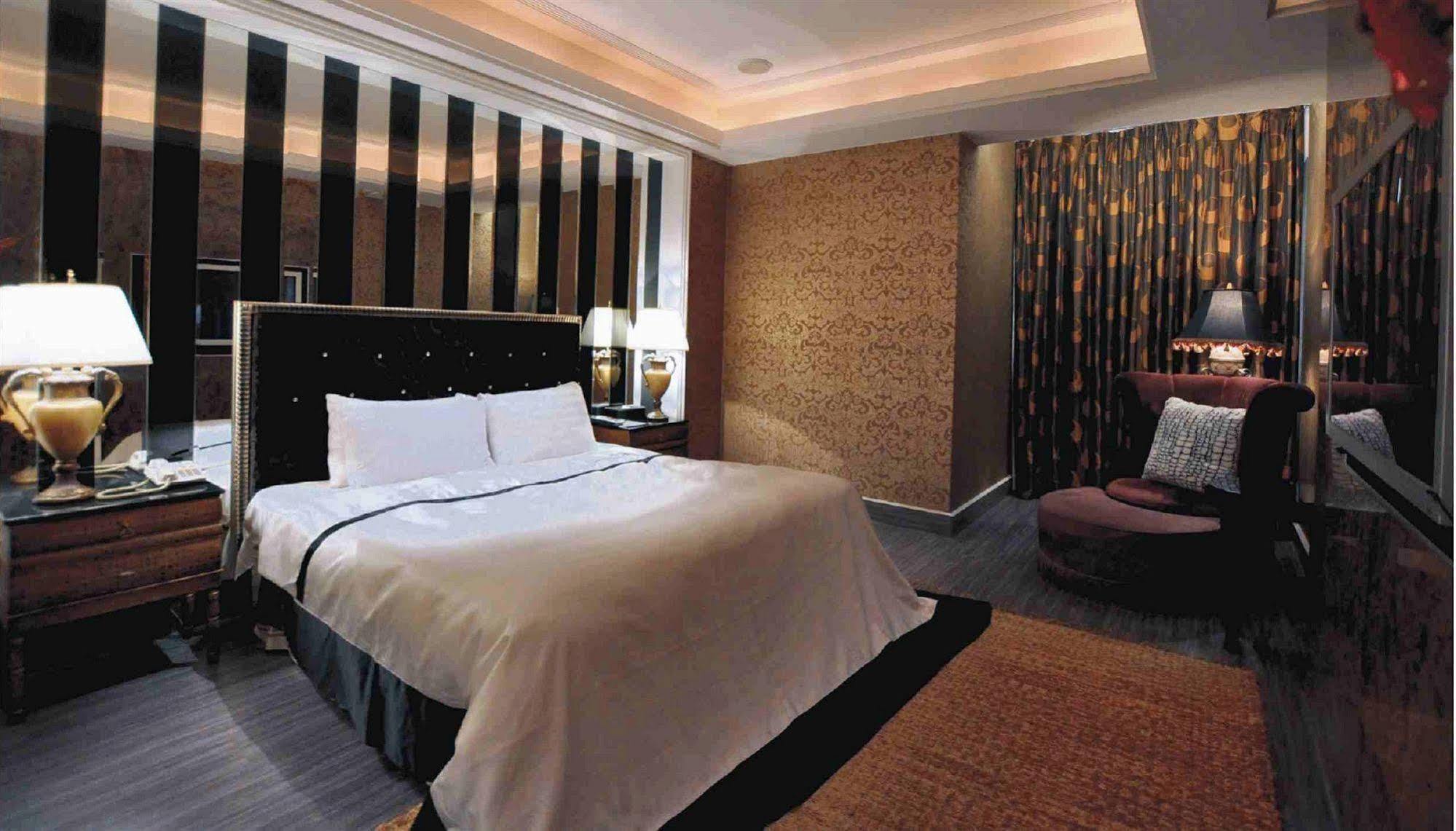 Li Hsin Motel Tchaj-čung Exteriér fotografie